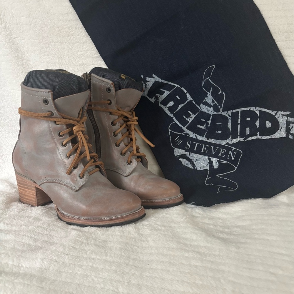 Freebird by Steven Cavalier Ice Women's Ankle Boots Size 8